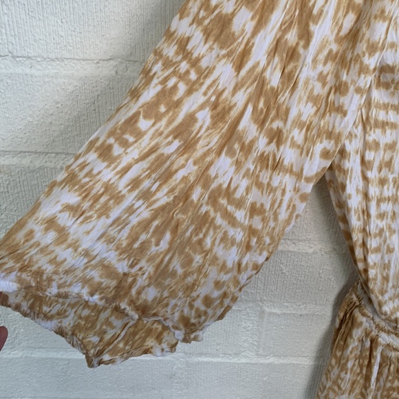 Tiare Hawaii Gold White Romper Tie Dye Flowy V neck Dress size One Size - Picture 4 of 7